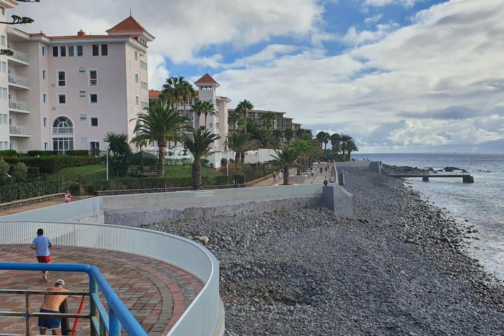 By The Sea - Apartamento Acolhedor E Relaxante. Caniço Dış mekan fotoğraf